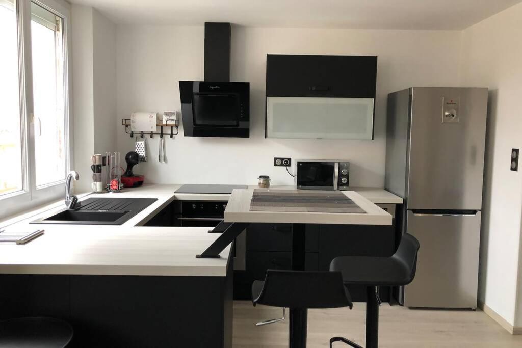 Appartement De Adrien Garage Prive Charleville-Mézières المظهر الخارجي الصورة